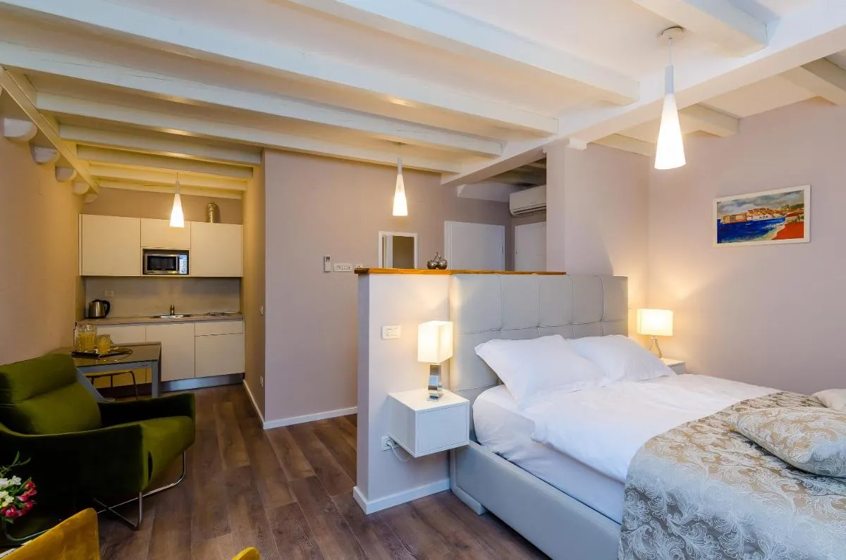 Image 3 of Villa Flores Studio Apartment