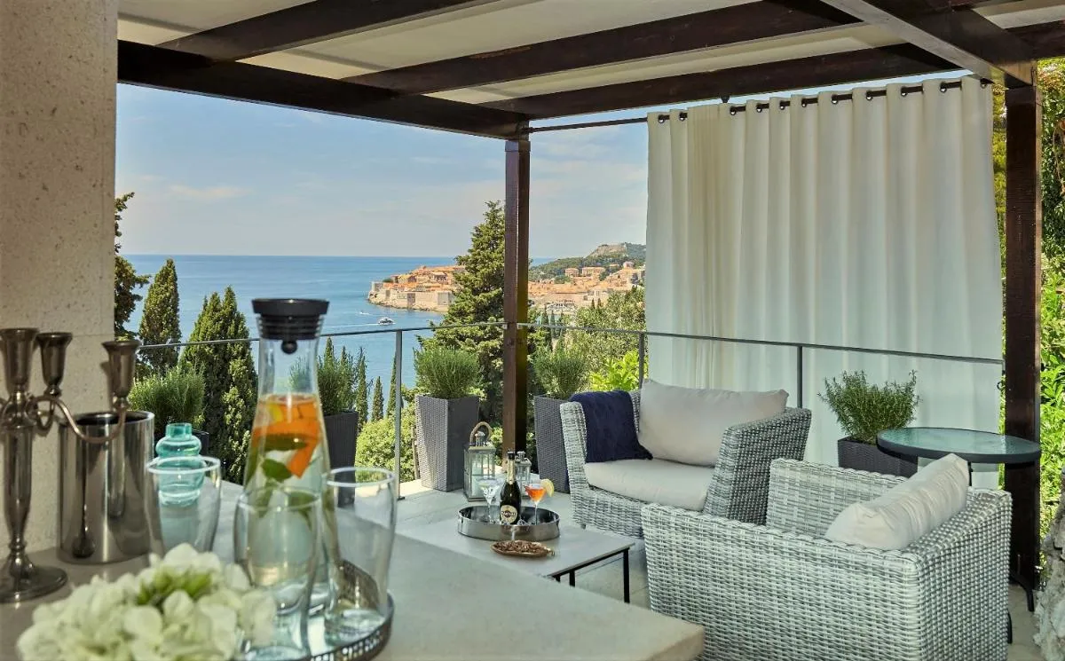 Image 5 of Villa King