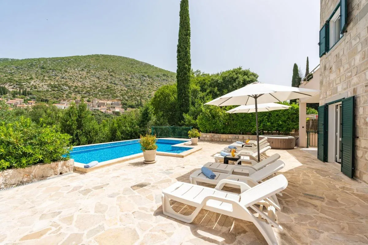 Image 5 of Villa Petmat – with private pool and 6 bedrooms