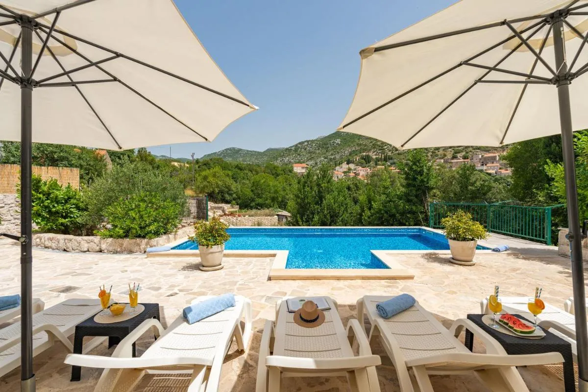Image 3 of Villa Petmat – with private pool and 6 bedrooms