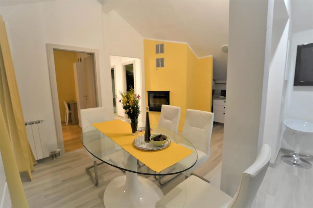 Image 4 of Villa Rosa