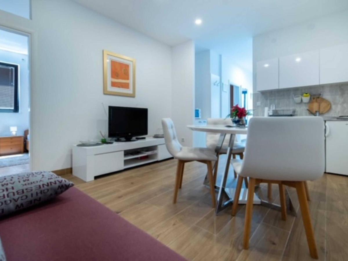 Image 3 of 2 bedroom apartment with terrace