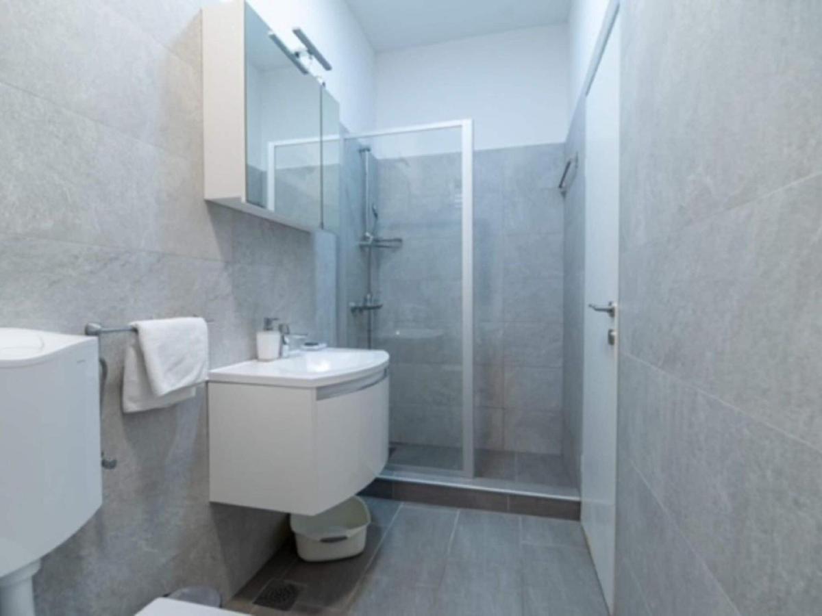 Image 2 of 2 bedroom apartment with terrace