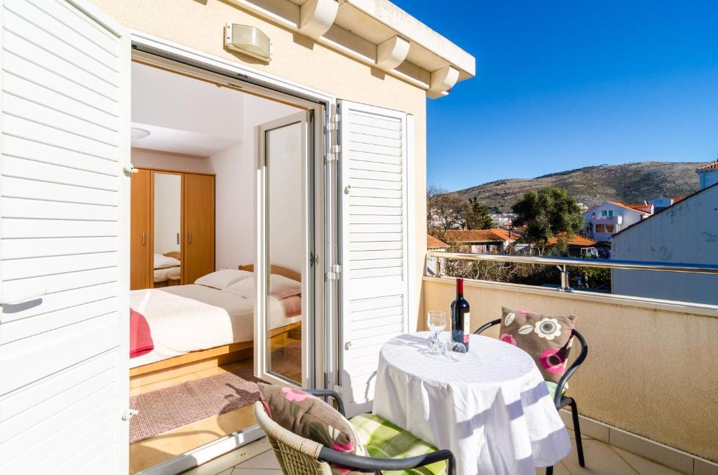 Image of A3-relax Nice Duplex Apartment Close to the Sunset Beach