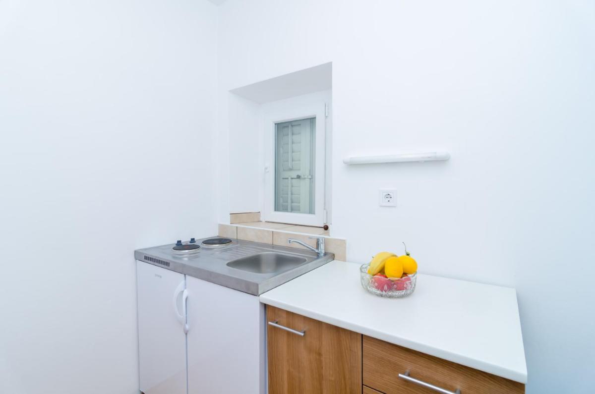 Image 2 of Anika Apartment