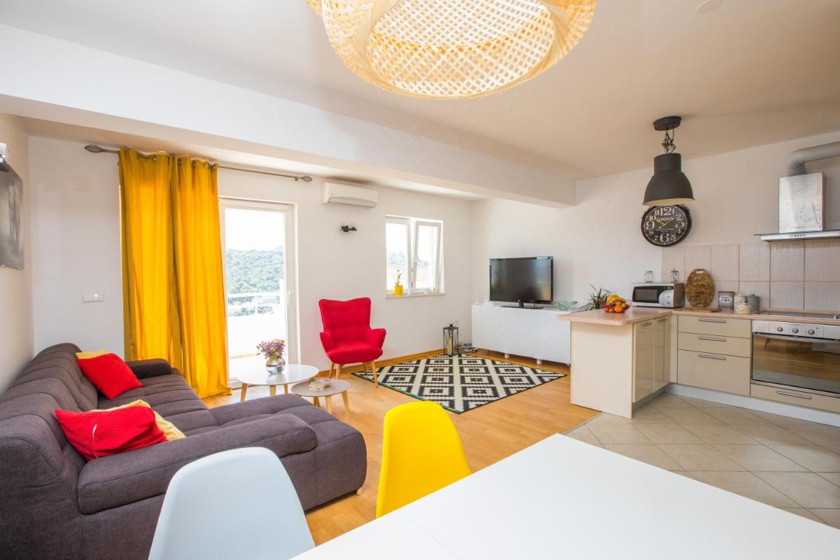 Image 2 of Apartment Antomia