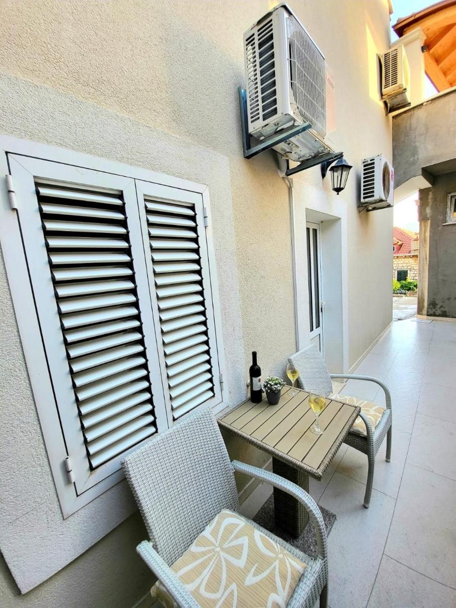 Image 2 of Apartment Dora