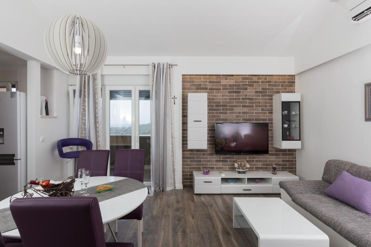 Image 3 of Apartment H&D