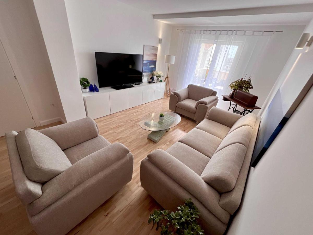 Image 3 of Apartment Lana – Two Bedroom Apartment with Terrace and Sea View