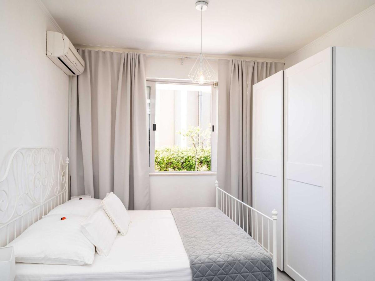 Image 1 of Apartment Larissa – Studio Apartment with Terrace and Partial Sea View