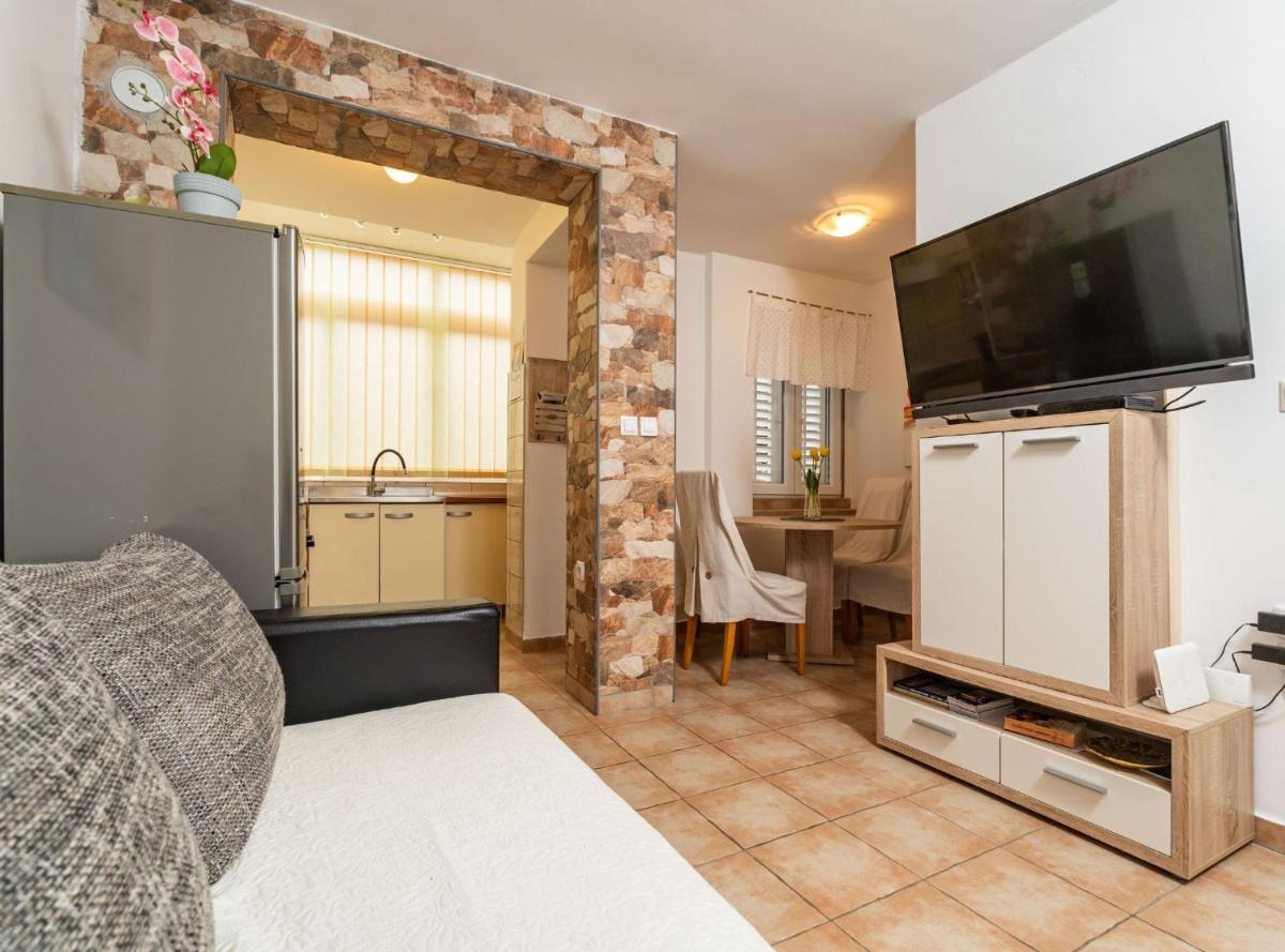 Image 3 of Apartment Lolo