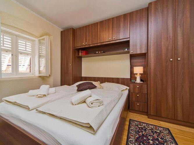 Image 5 of Apartment Maru – Two Bedroom Apartment with City View A4