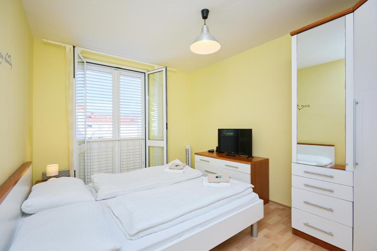 Image 6 of Apartment Mins