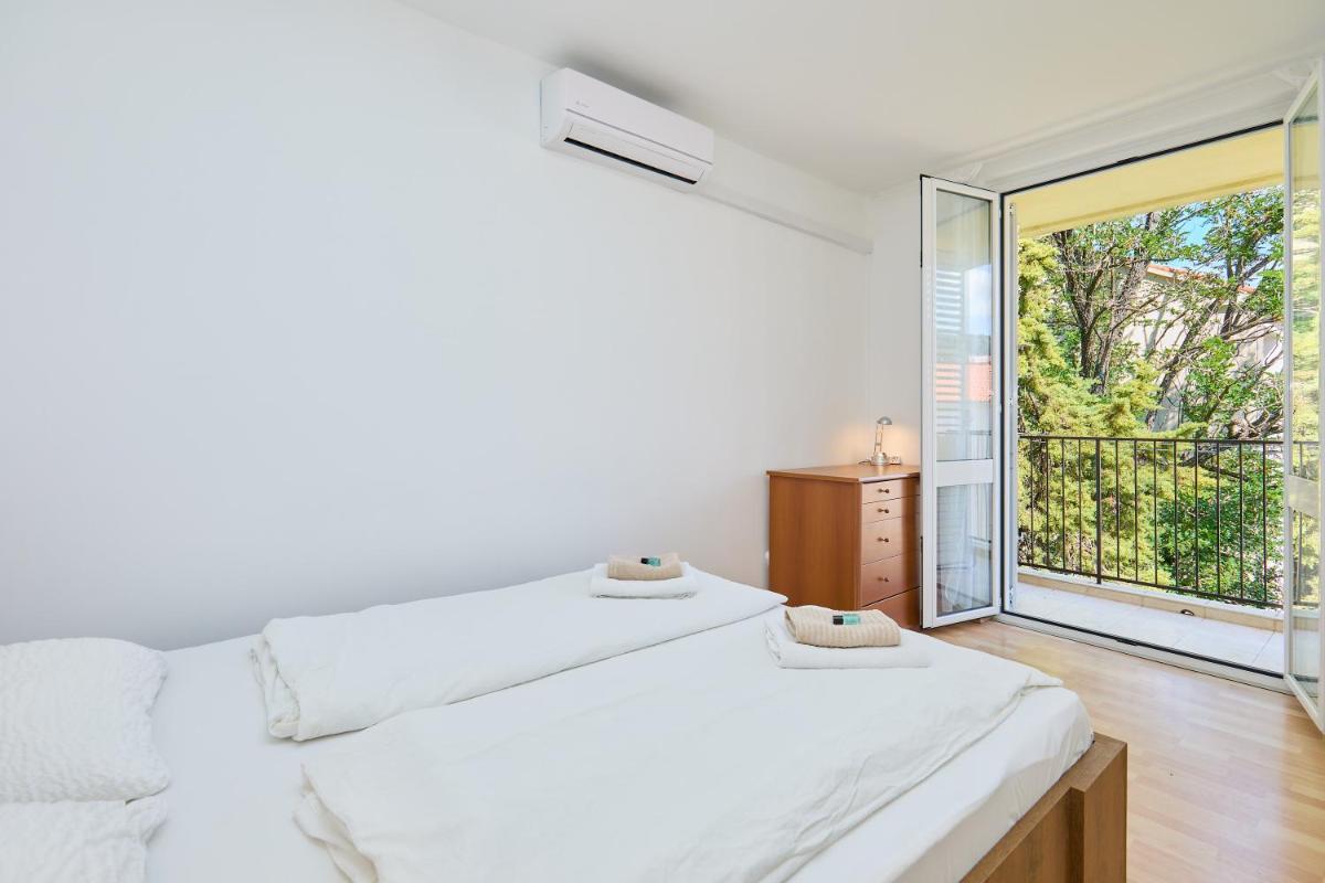 Image 1 of Apartment Mins