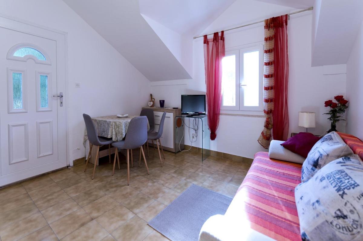 Image 3 of Apartment Niki