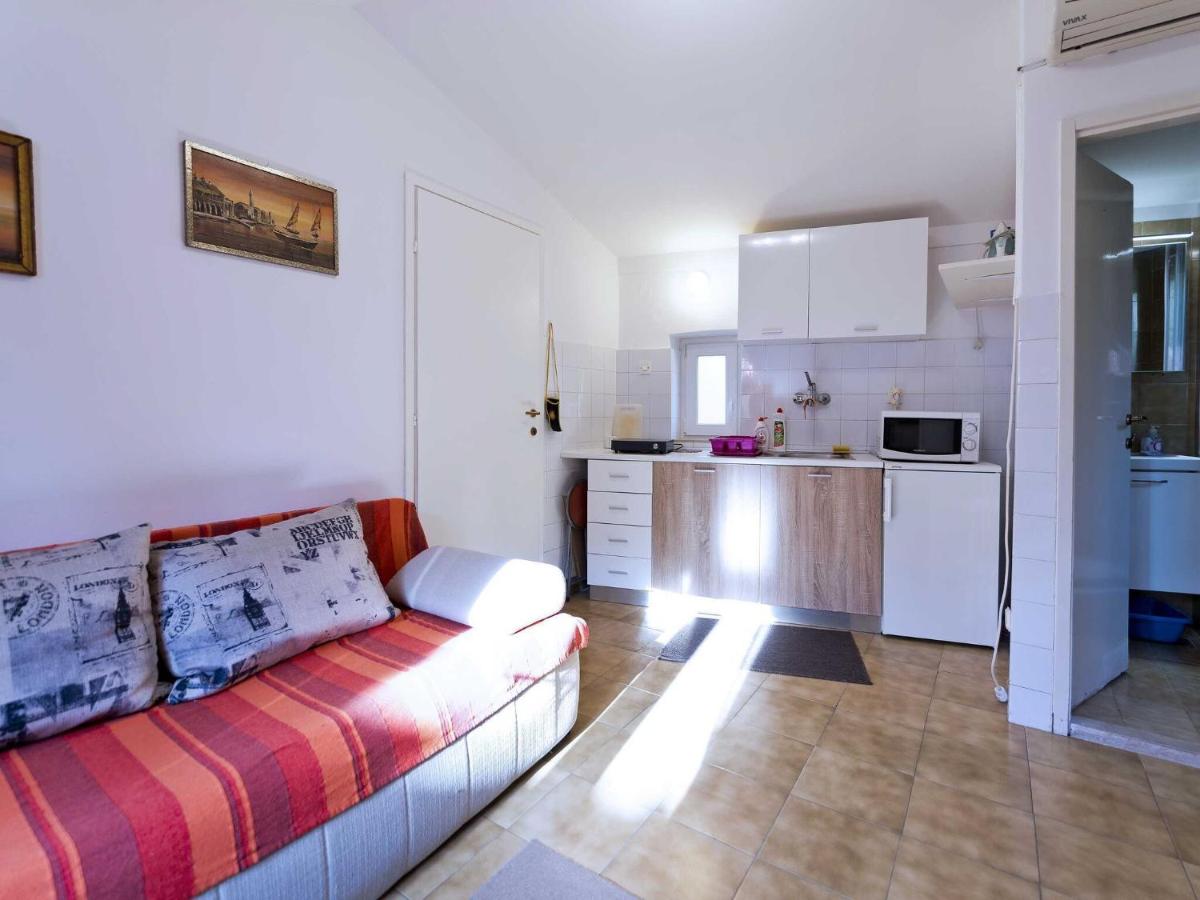Image 3 of Apartment Niki – One-Bedroom Apartment with Balcony A2 1