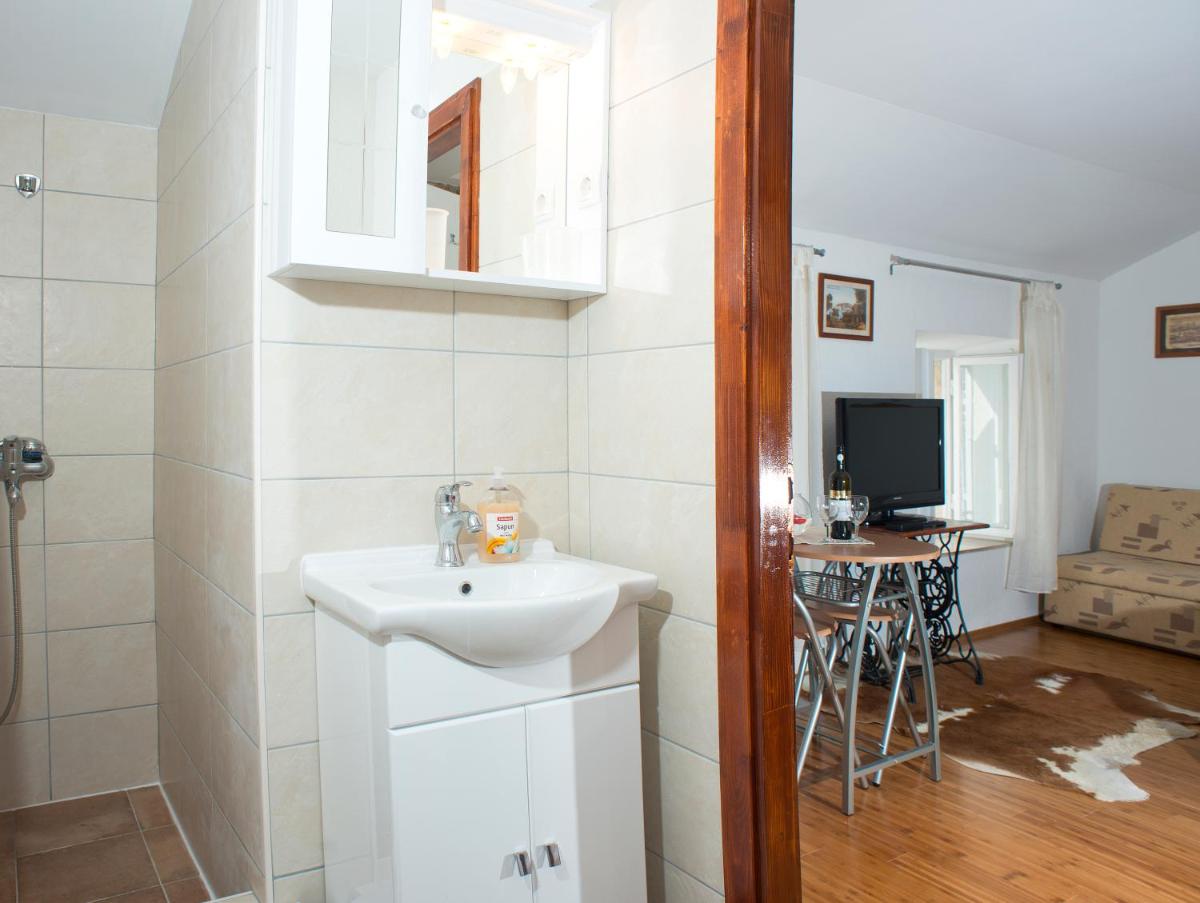 Image 2 of Apartment Old Town Gverovic