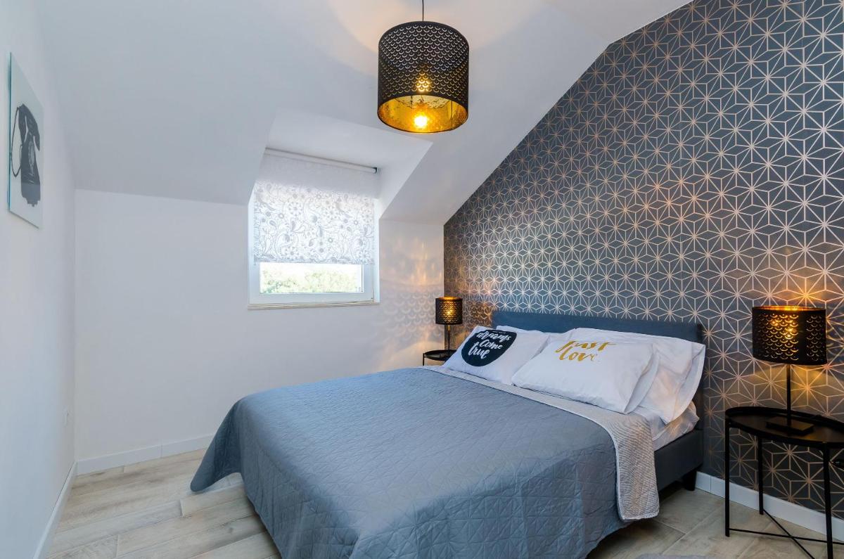Image 2 of Apartment Sea Shell