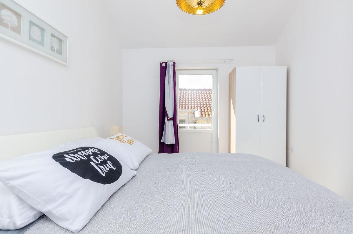 Image 5 of Apartment Sea Shell