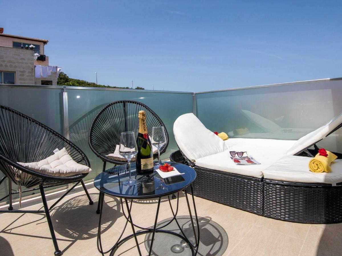 Image 3 of Apartment Velvet – Studio Apartment with Hot Tub