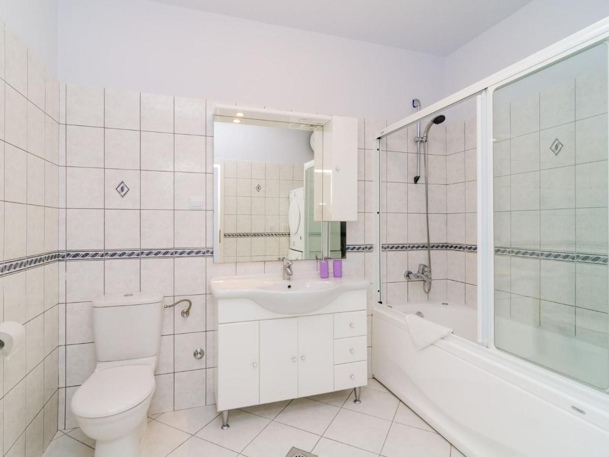 Image 2 of Apartments Bonavista – Premium Two Bedroom Apartment with Balcony and Sea View A2