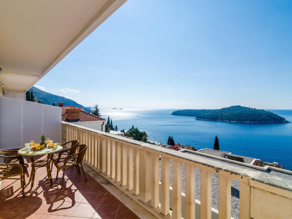 Image of Apartments Bonavista – Premium Two Bedroom Apartment with Balcony and Sea View A2