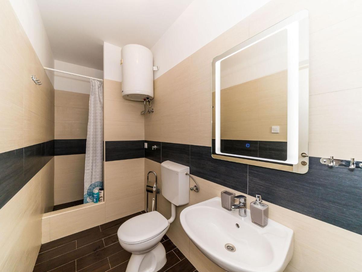 Image 2 of Apartments Dub – One-Bedroom Apartment no 3