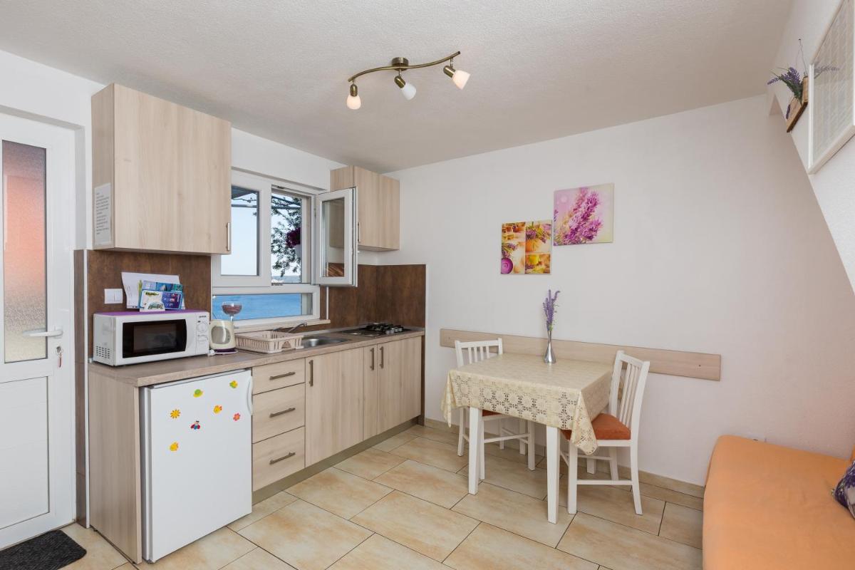 Image 3 of Apartments Lovro