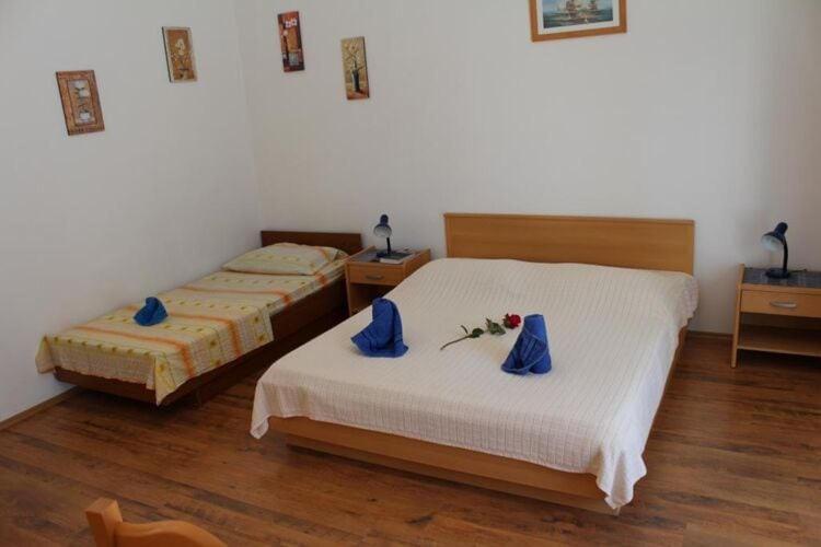 Image 5 of Apartments Lozica – Standard Studio Apartment with Terrace and Sea View