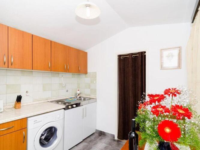 Image 6 of Apartments Paula – Studio Apartment with Terrace and Sea View
