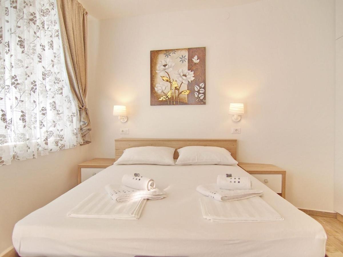 Image 1 of Apartments Sweet Escape- Studio Apartment with Terrace and Sea View