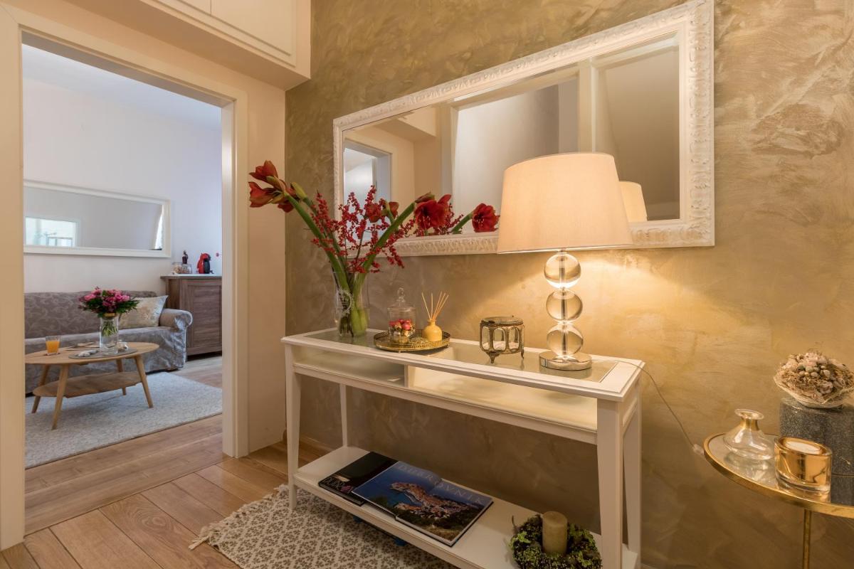 Image 2 of Apartments & Rooms Perla