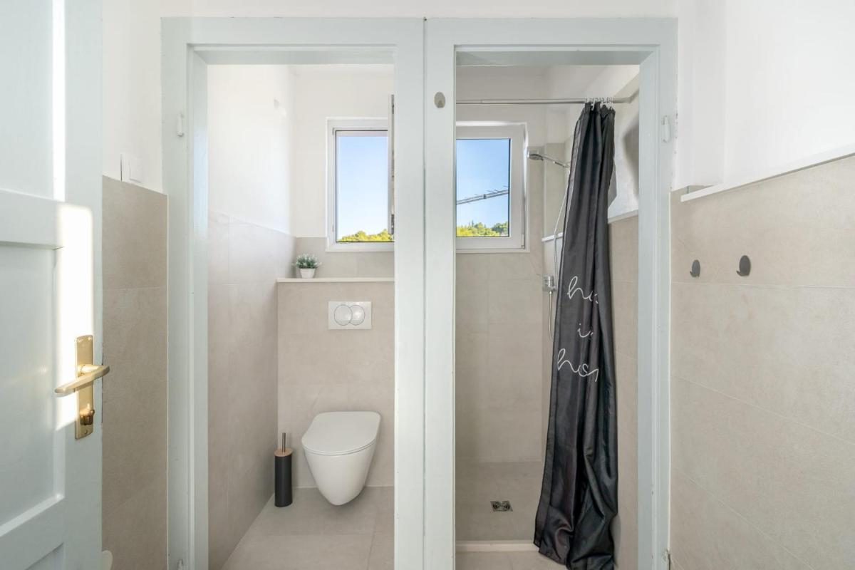 Image 2 of Authentic house