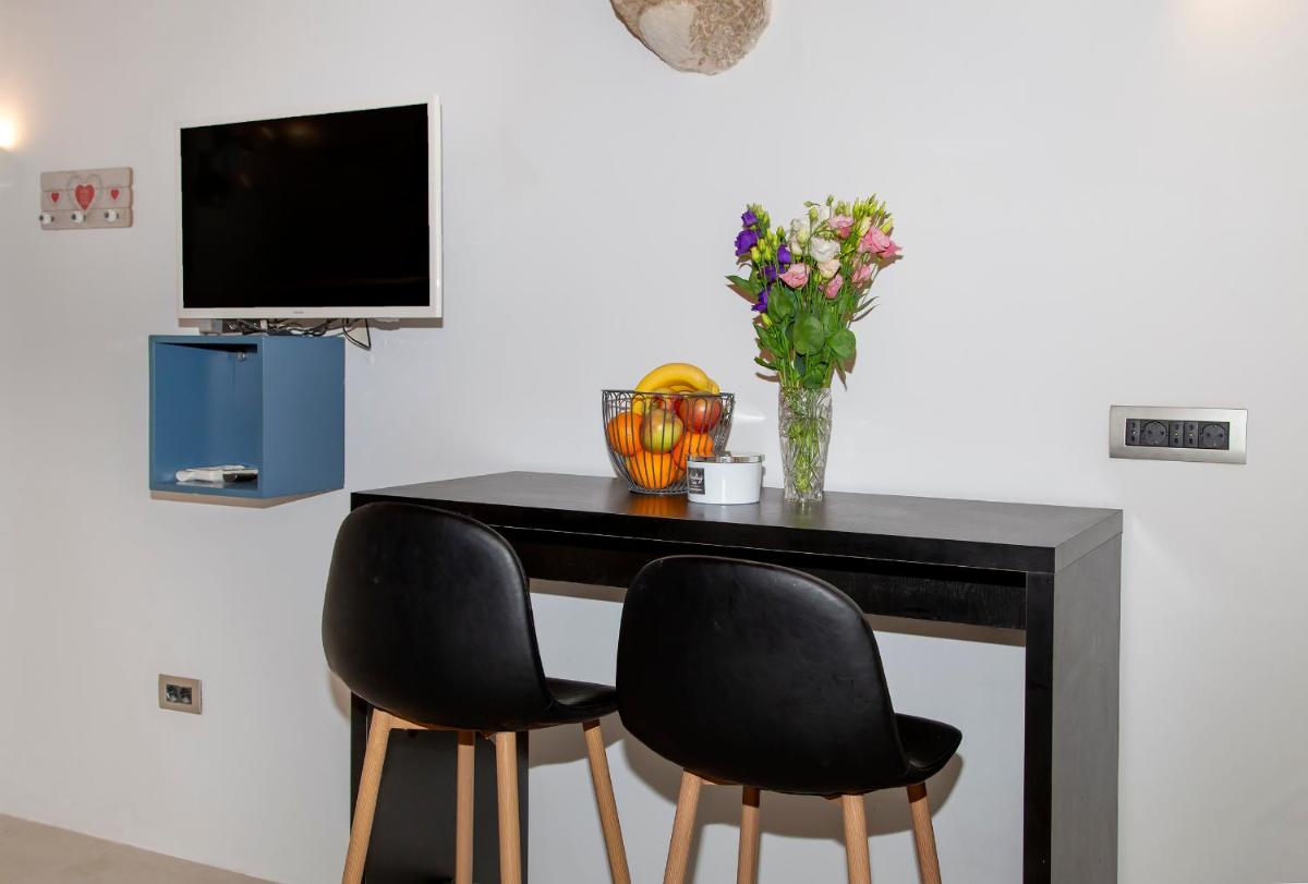 Image 4 of B16 Apartment