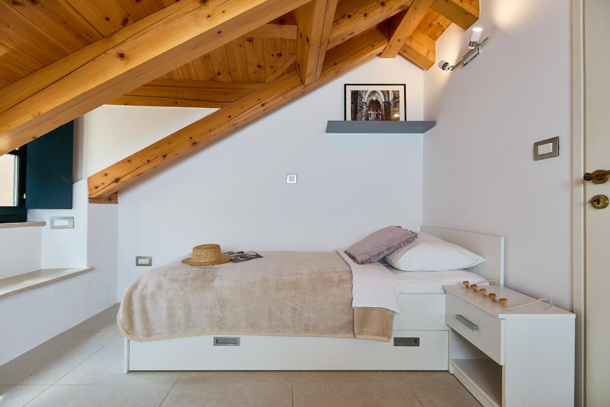 Image 1 of B18 APARTMENT
