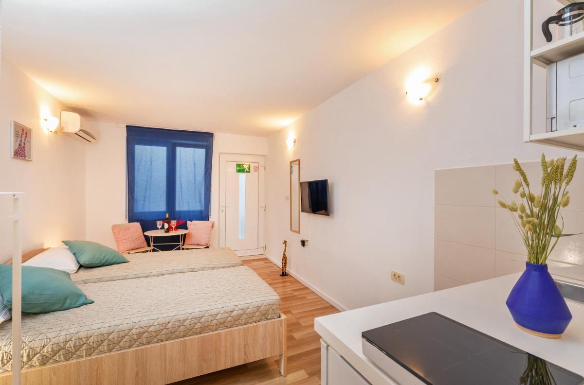 Image 6 of BIS Studio Apartment 3