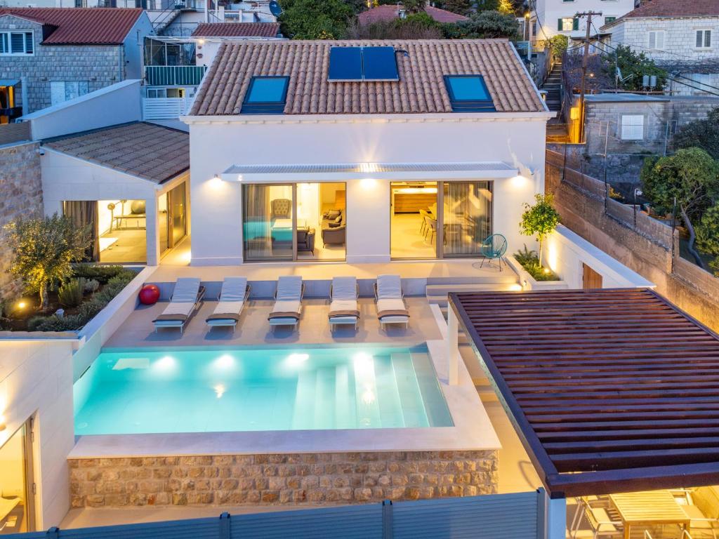Image of Brand New Villa Carmelita Exclusive with free Smart Car
