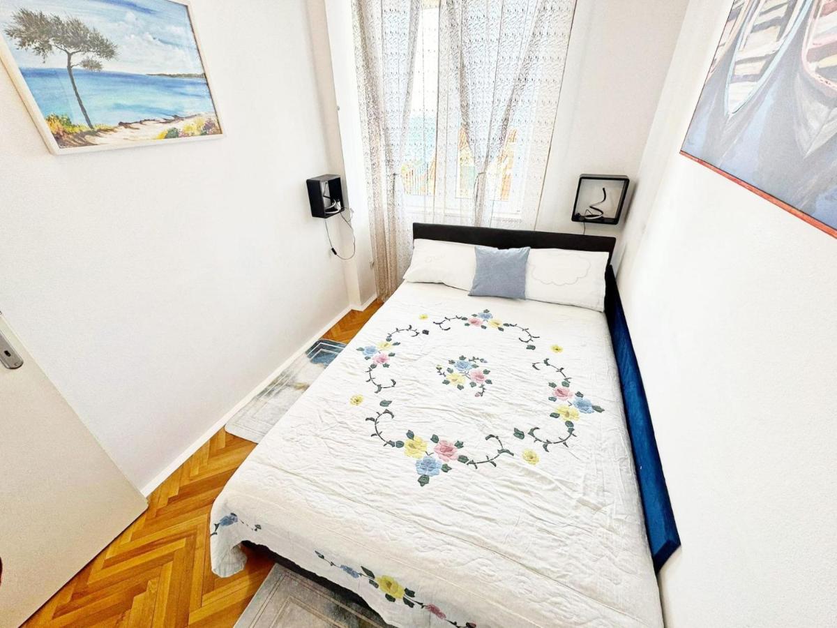 Image 1 of Charming Apartment with Terrace and Old Town View – One Bedroom Apartment with Terrace