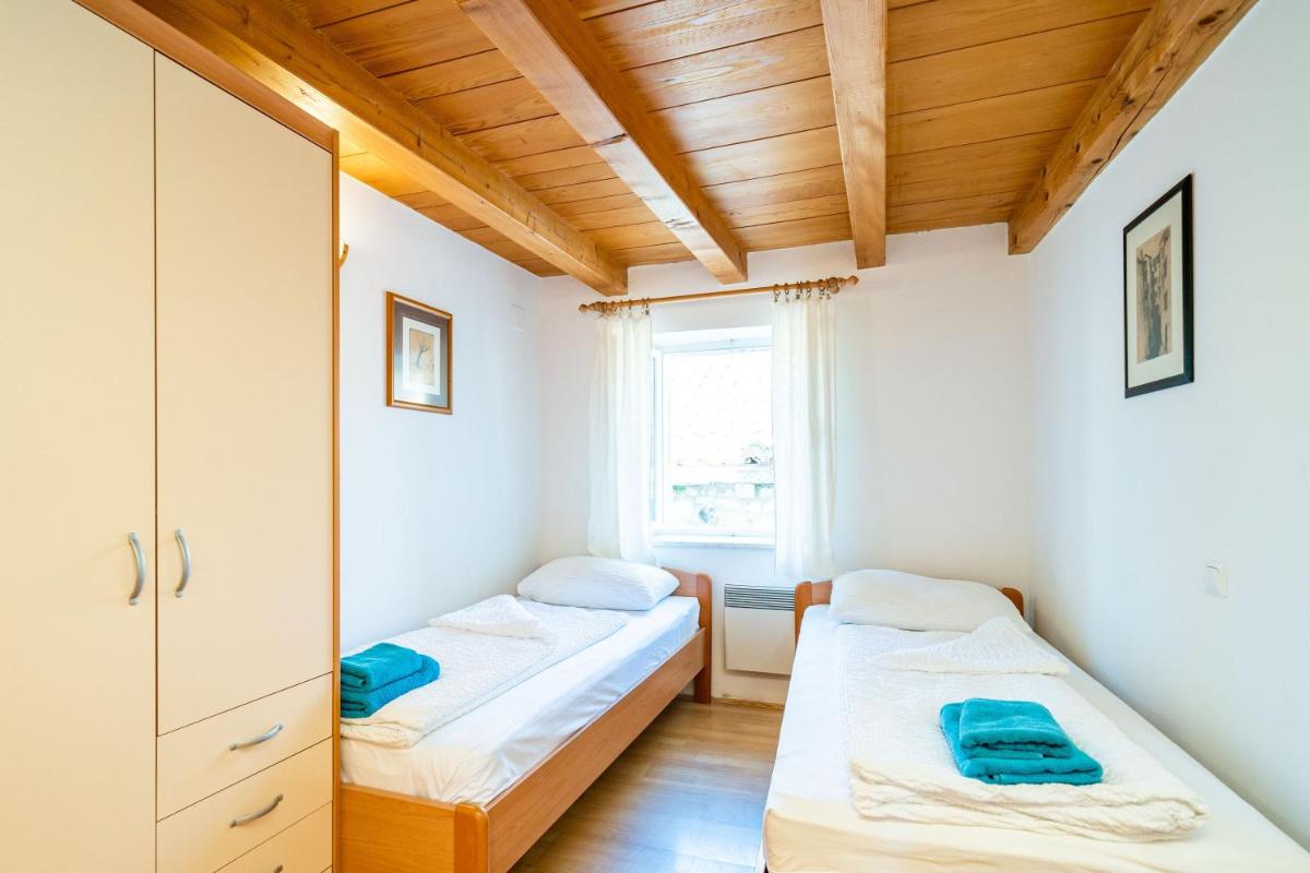 Image 2 of Foteza Apartments