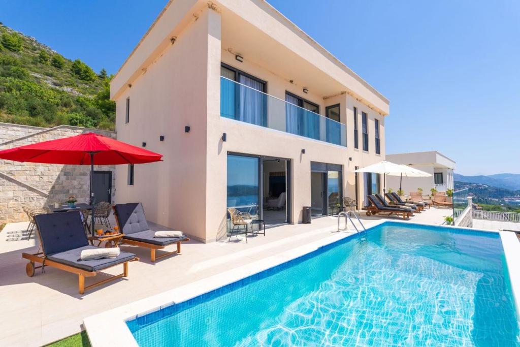 Image 3 of Green Horizon Sea Views Villa
