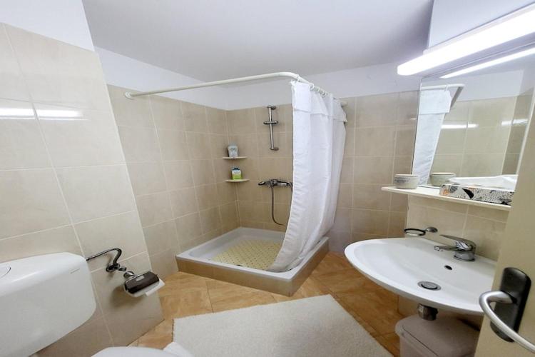 Image 2 of Green Terrace Apartment I