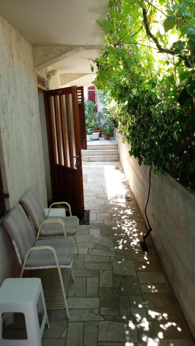 Image 5 of HappY DubrOvniK CentrE-Free parkinG