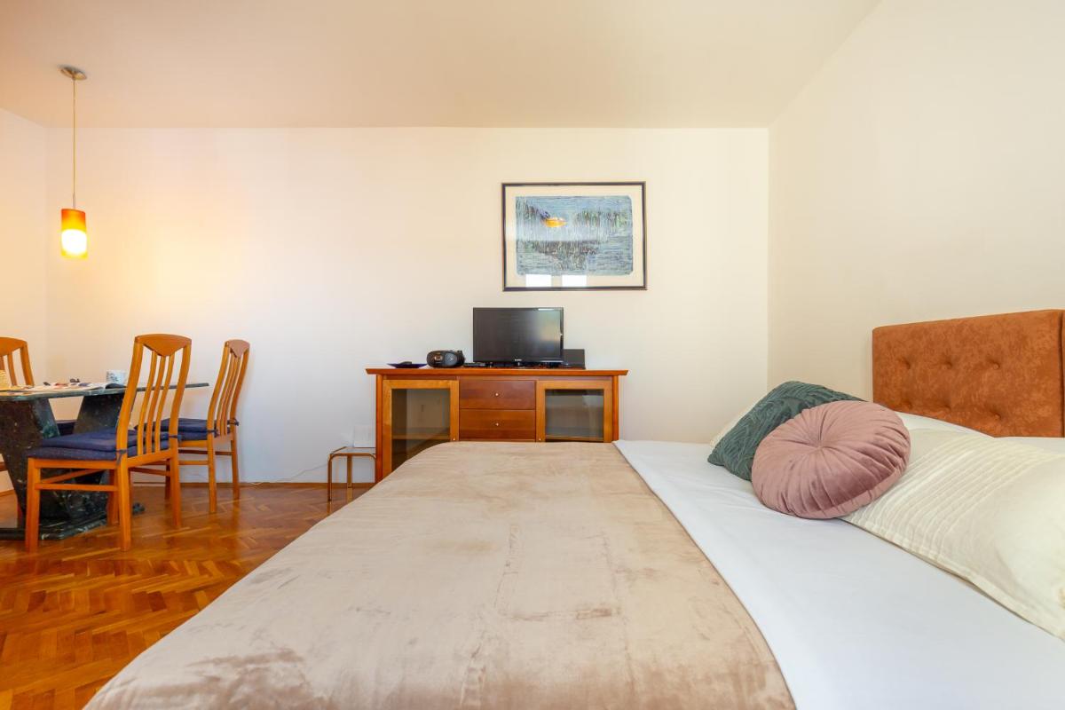 Image 1 of Hedera Estate, Hedera Studio 5