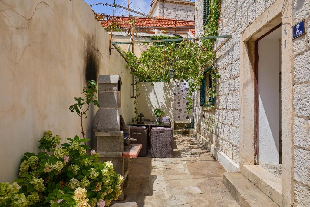 Image of Just a step to the Old city gates