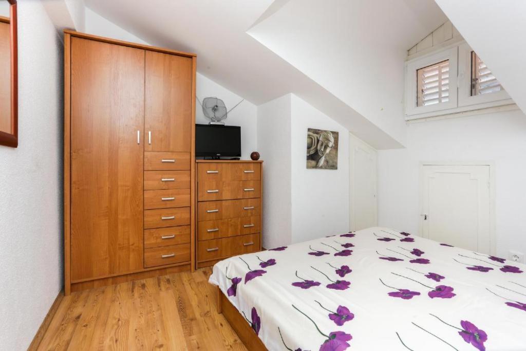 Image 1 of Lana Old Town Center Apartment