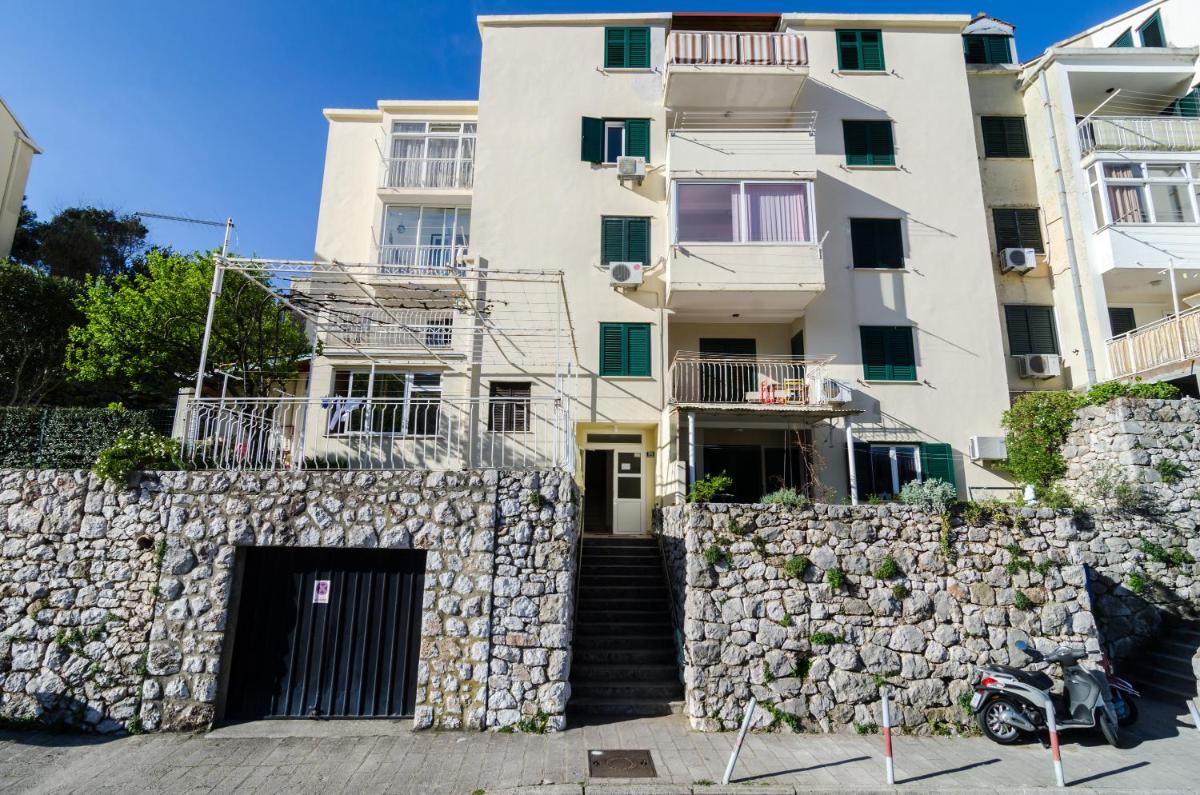 Image 5 of Lucija