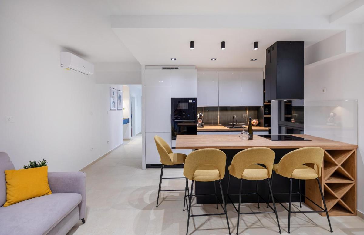 Image 2 of Luxury Apartment N&P