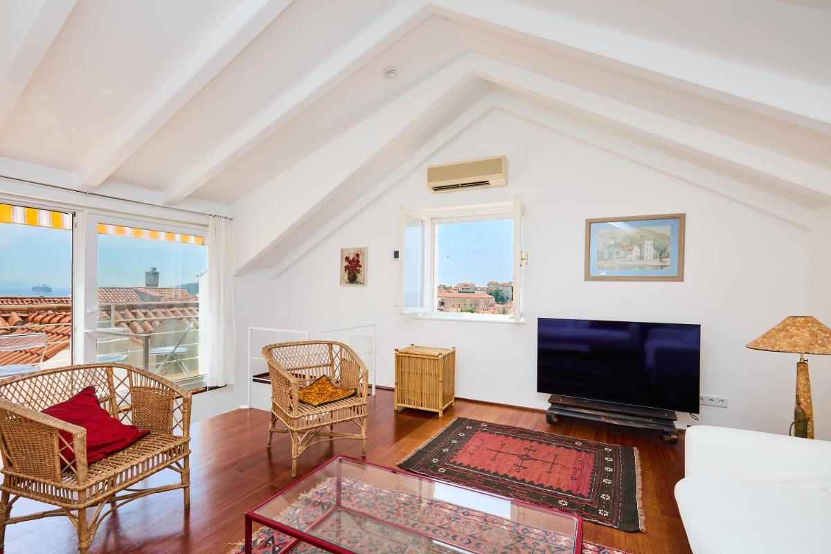 Image 4 of Luxury Villa In the Old Town with Stunning Views