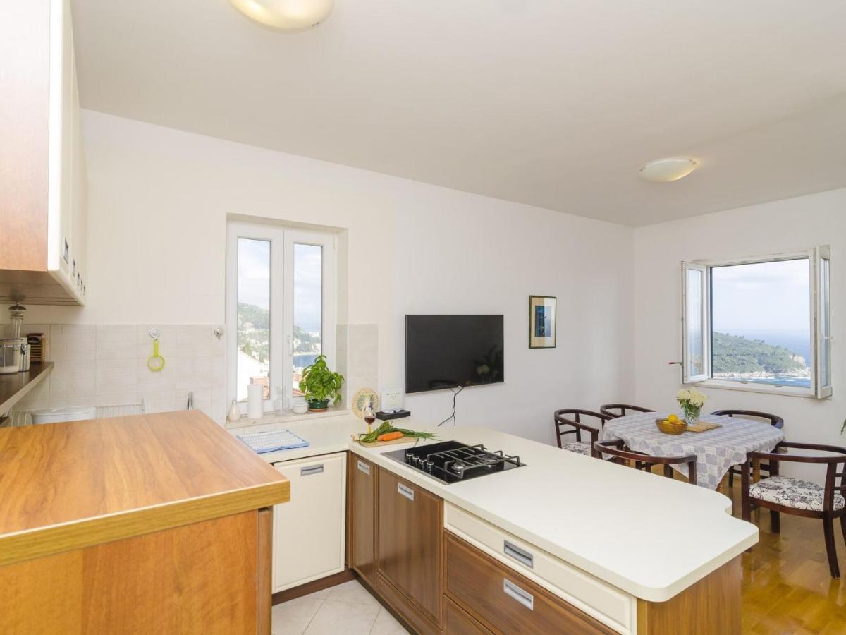 Image 3 of Medi Apartment – Two-Bedroom Apartment with Terrace and Sea View