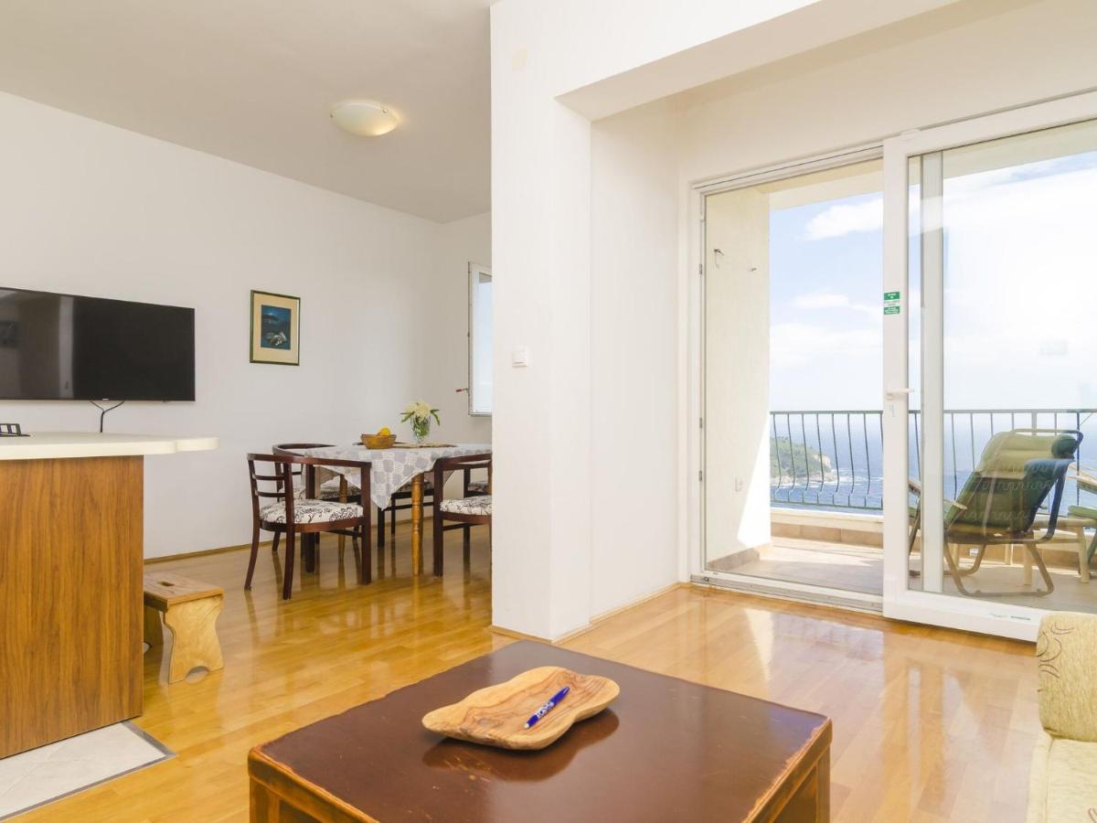 Image 4 of Medi Apartment – Two-Bedroom Apartment with Terrace and Sea View